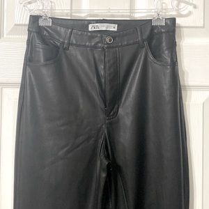 Zara straight black faux leather pants Size USA 06